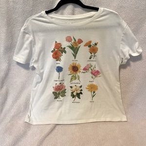 Fifth Sun White Graphic Flower T-Shirt 🌻